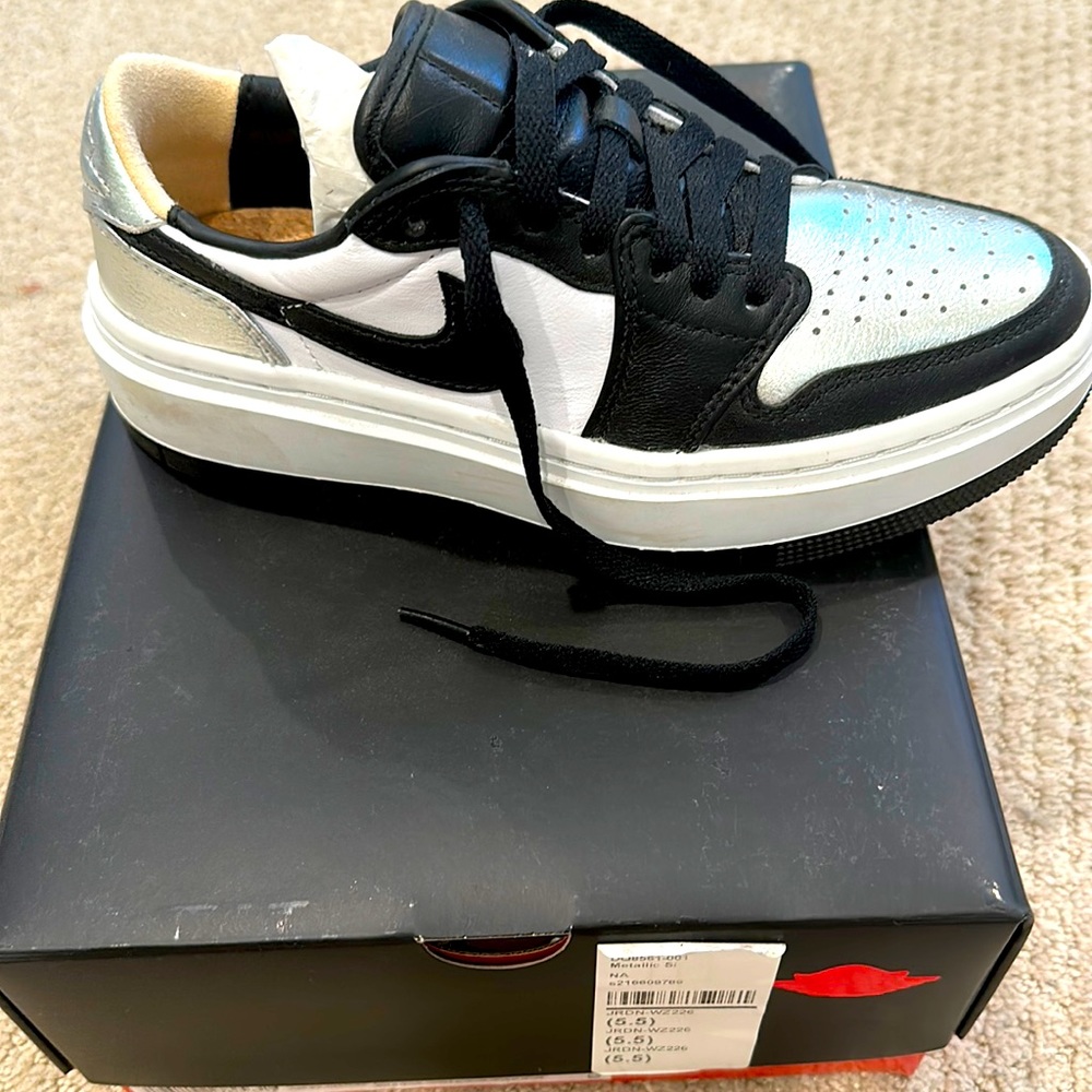 Women’s air Jordan Elevate low. Size 5.5. Gently used. $85